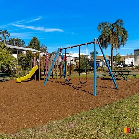 Batemans Bay Holiday Park & Hostel Exteriör bild